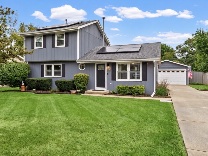 5216 Palm Street Mchenry IL 60051