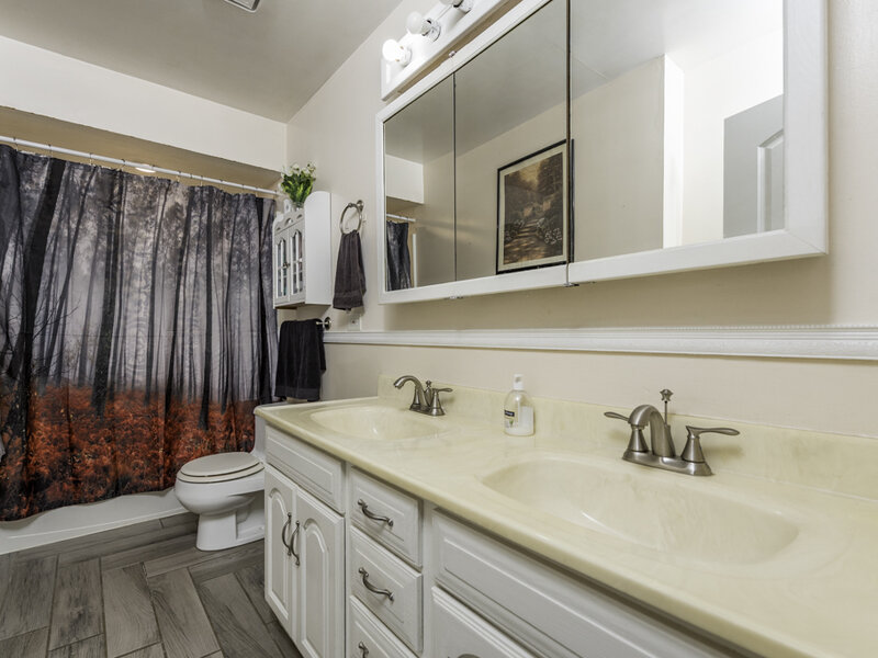 19 E Washington Street Round Lake Park IL 60073