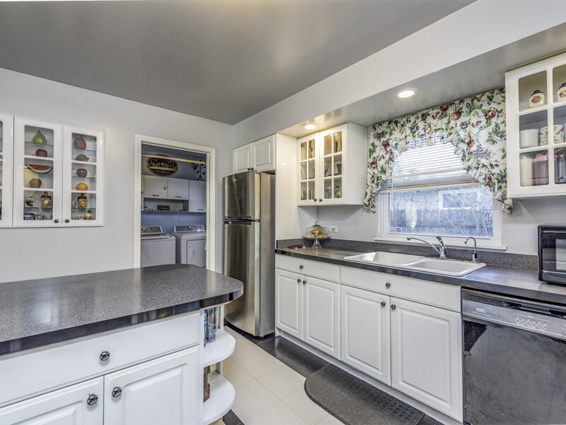 19 E Washington Street Round Lake Park IL 60073