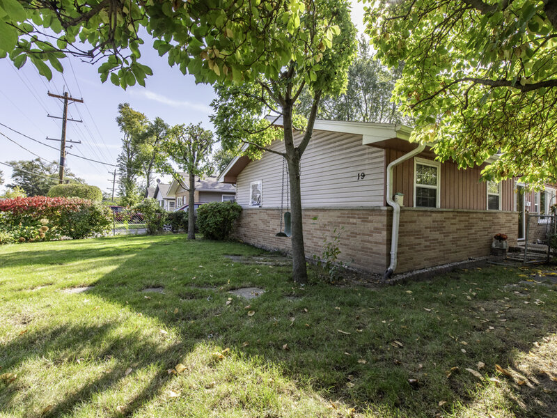 19 E Washington Street Round Lake Park IL 60073