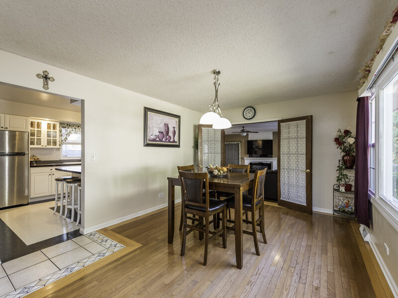 19 E Washington Street Round Lake Park IL 60073