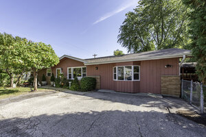 Photo of 19 E Washington Street Round Lake Park IL 60073