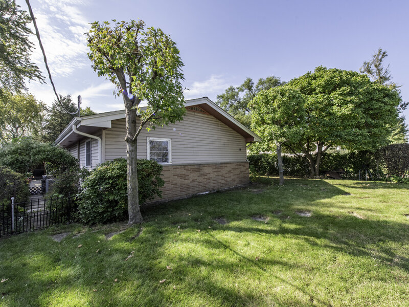 19 E Washington Street Round Lake Park IL 60073
