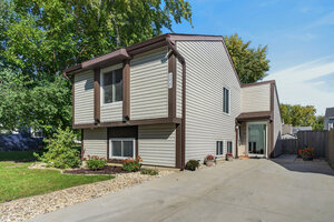 Photo of 30 Linden Square Warrenville IL 60555
