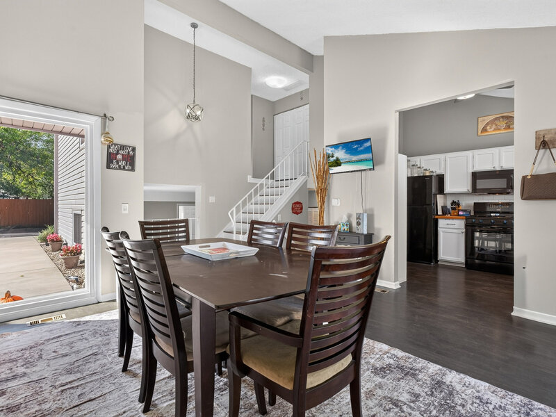 30 Linden Square Warrenville IL 60555