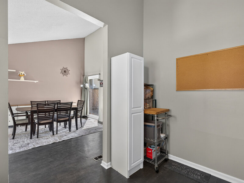 30 Linden Square Warrenville IL 60555