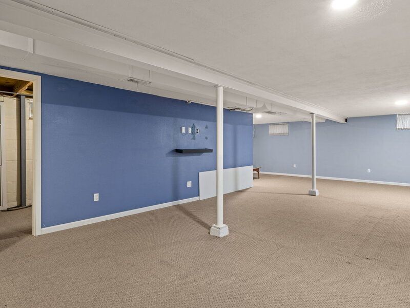 722 40th Avenue East Moline IL 61244