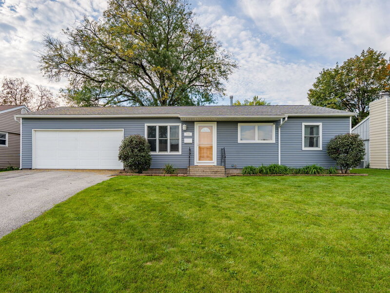 722 40th Avenue East Moline IL 61244