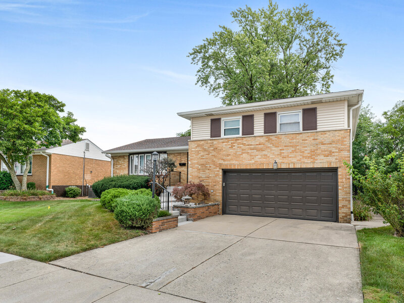 661 Winston Drive Melrose Park IL 60160