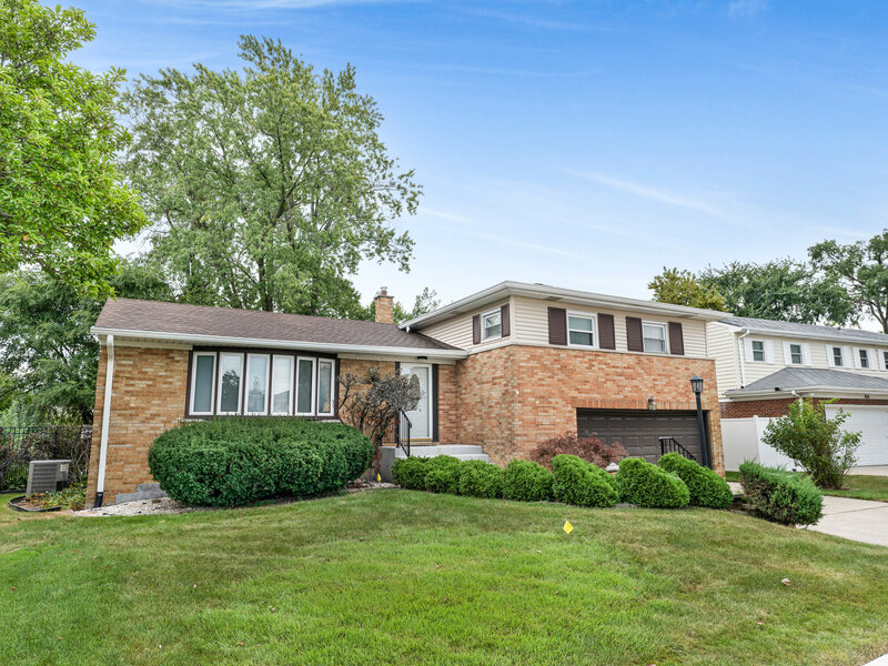 661 Winston Drive Melrose Park IL 60160
