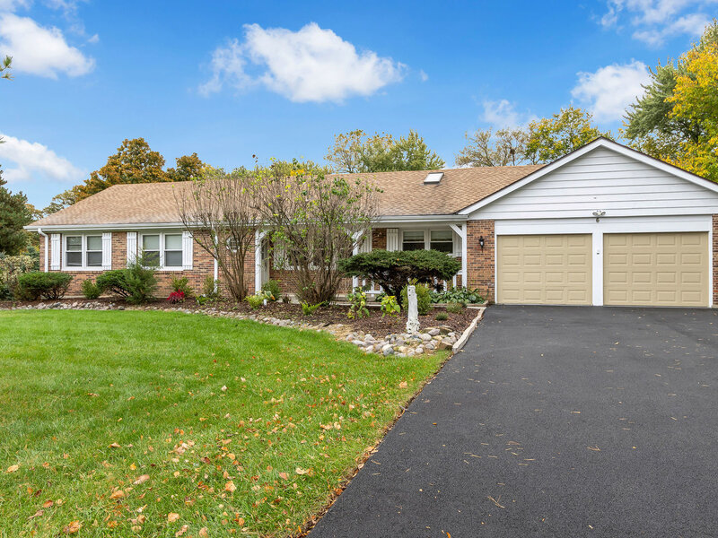 6 Lagoon Drive Hawthorn Woods IL 60047