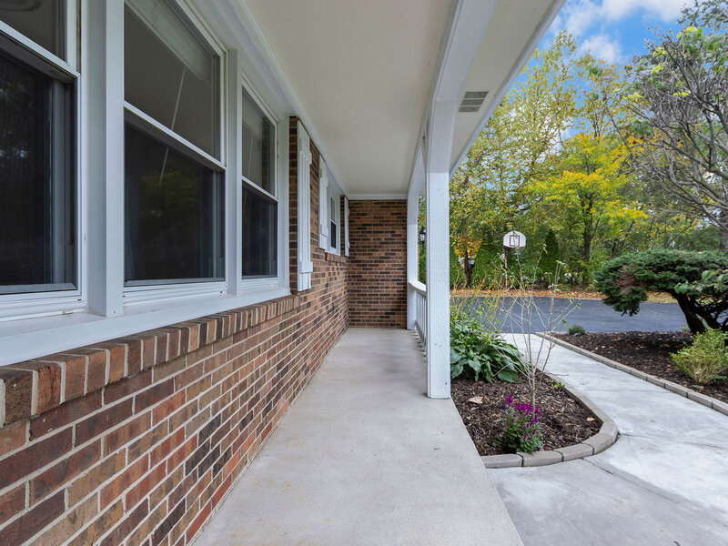 6 Lagoon Drive Hawthorn Woods IL 60047