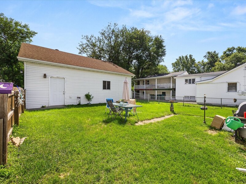 139 W 2nd Street Streator IL 61364