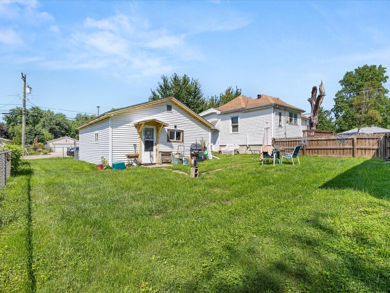 139 W 2nd Street Streator IL 61364