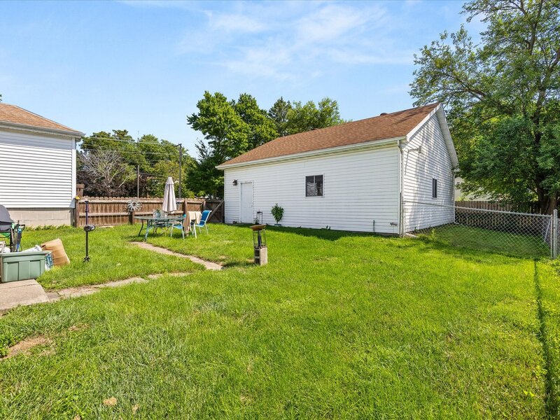 139 W 2nd Street Streator IL 61364