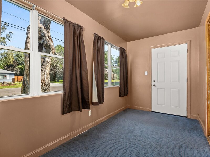 139 W 2nd Street Streator IL 61364