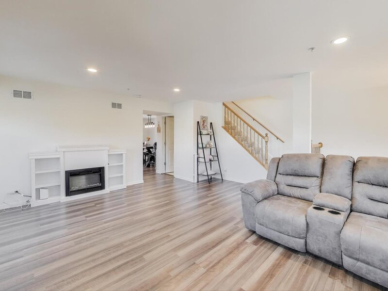 1612 Fox Run Drive Arlington Heights IL 60004