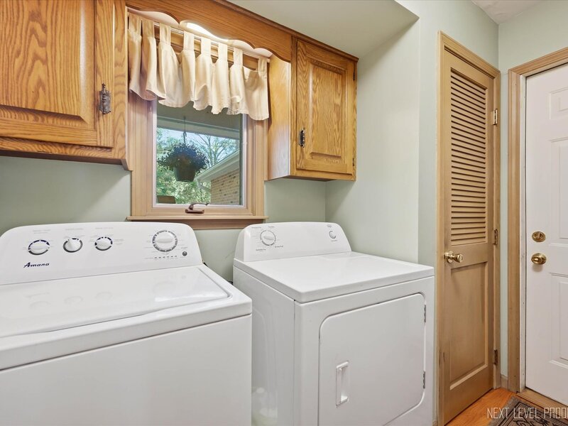 6 Woodhill Lane St. Charles IL 60175