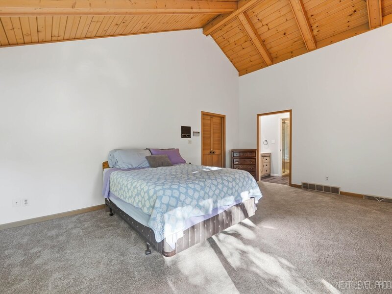6 Woodhill Lane St. Charles IL 60175