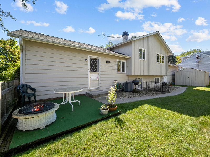 90 Park Lane Lake Bluff IL 60044
