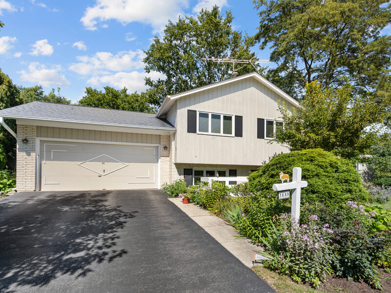 90 Park Lane Lake Bluff IL 60044