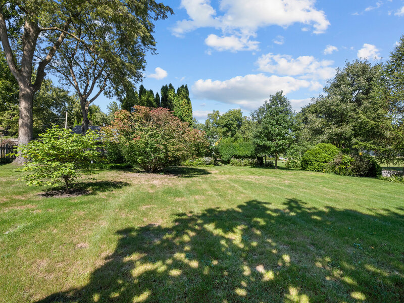 90 Park Lane Lake Bluff IL 60044