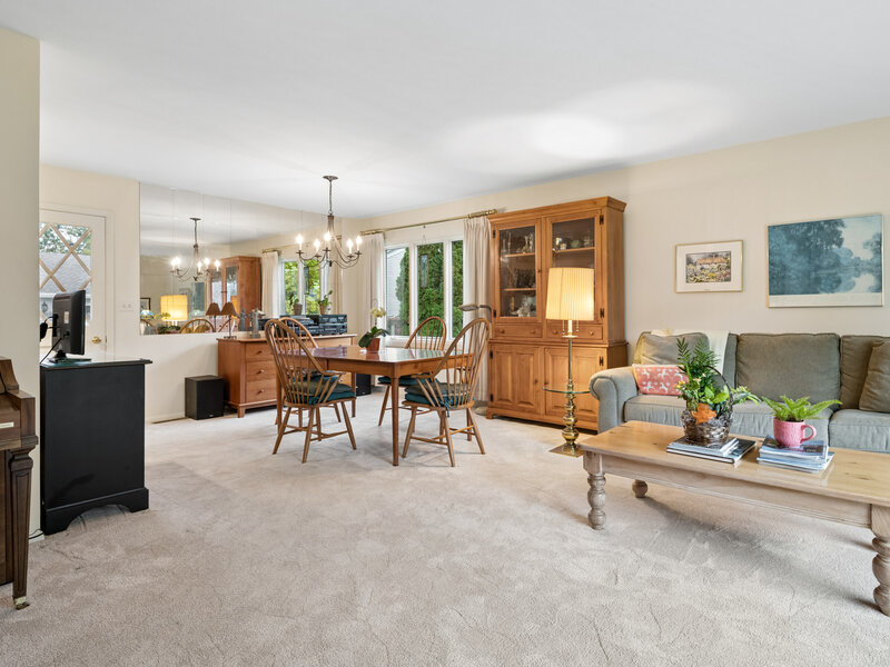 90 Park Lane Lake Bluff IL 60044