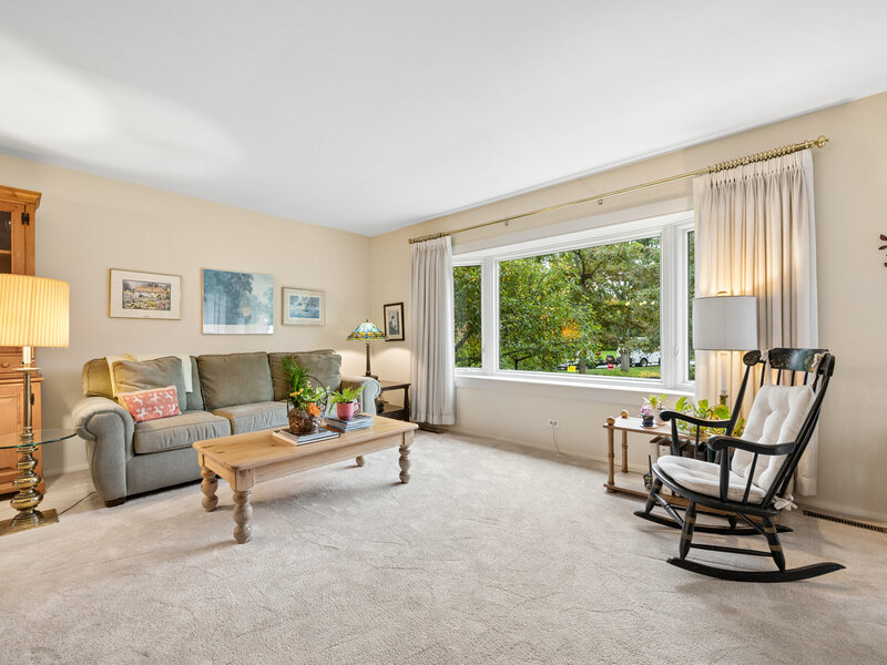 90 Park Lane Lake Bluff IL 60044