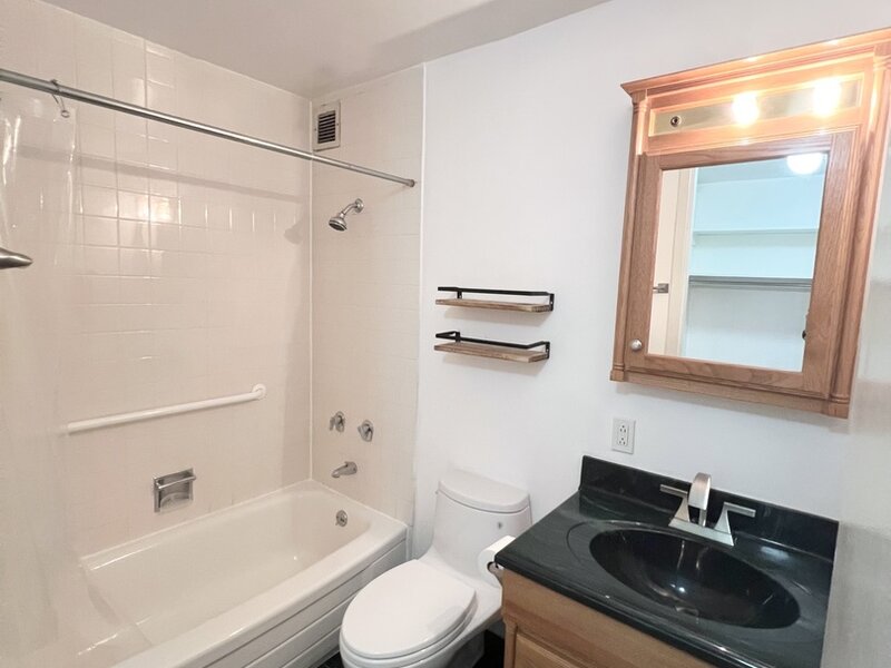 1960 N Lincoln Park West Chicago IL 60614