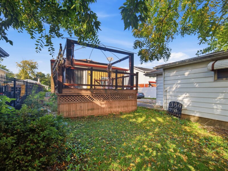 5825 W Maple Avenue Berkeley IL 60163