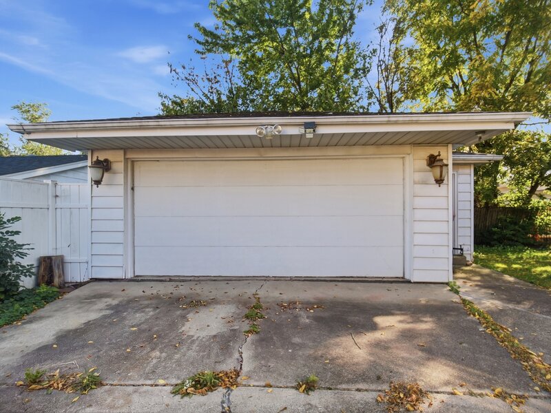 5825 W Maple Avenue Berkeley IL 60163