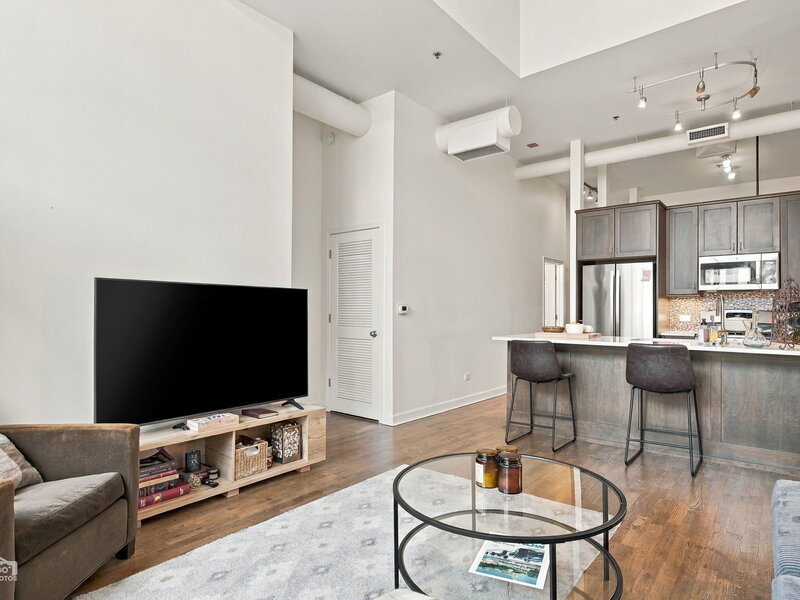 400 W Ontario Street Chicago IL 60654