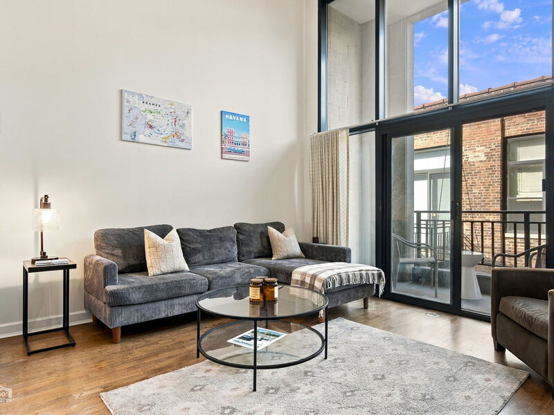 400 W Ontario Street Chicago IL 60654