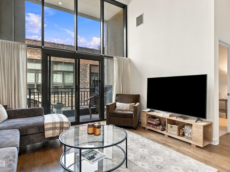 400 W Ontario Street Chicago IL 60654