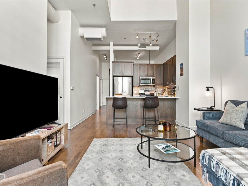 400 W Ontario Street Chicago IL 60654