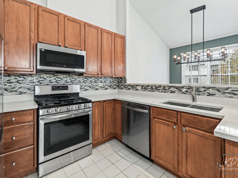 913 Neudearborn Lane Naperville IL 60563