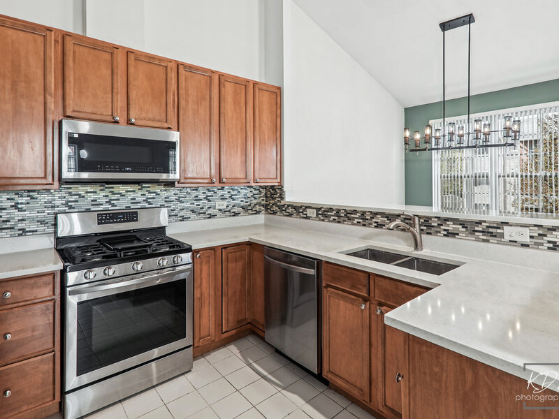 913 Neudearborn Lane Naperville IL 60563