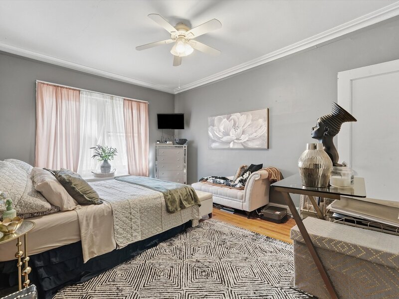 6844 S South Shore Drive Chicago IL 60649