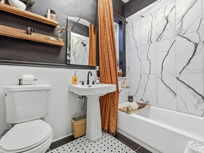 6844 S South Shore Drive Chicago IL 60649