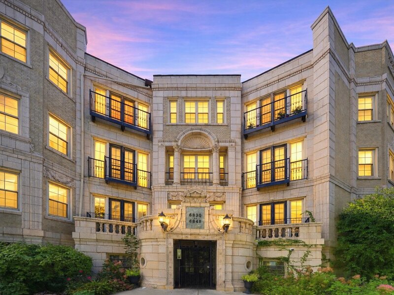 6844 S South Shore Drive Chicago IL 60649