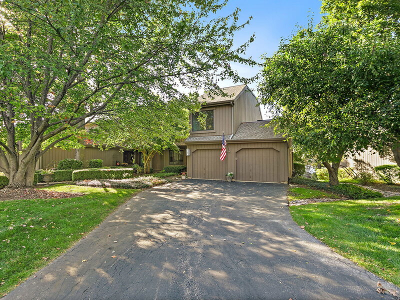 600 Old Barn Road Lake Barrington IL 60010