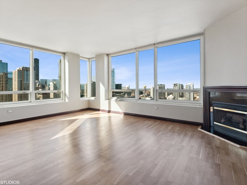 33 W Ontario Street Chicago IL 60654