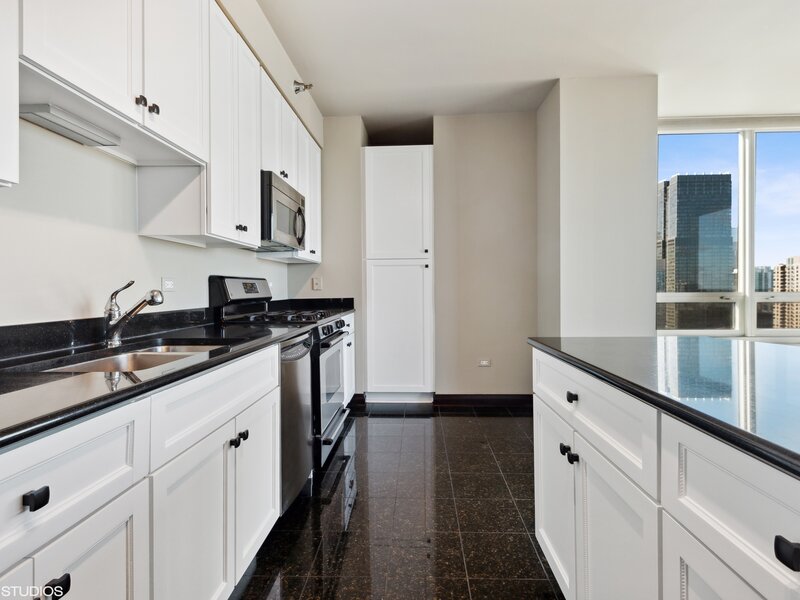 33 W Ontario Street Chicago IL 60654