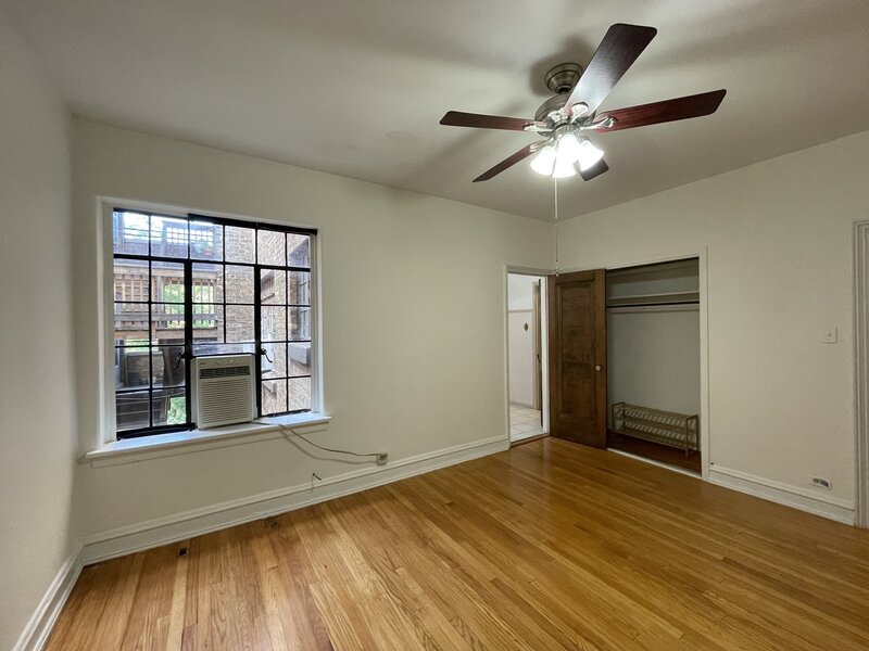 7350 N Ridge Boulevard Chicago IL 60645