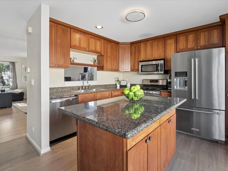 1107 Manchester Circle Grayslake IL 60030
