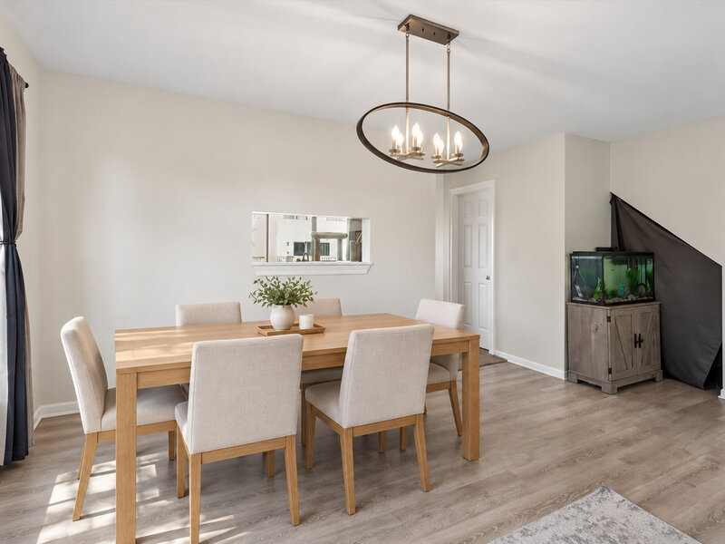 1107 Manchester Circle Grayslake IL 60030