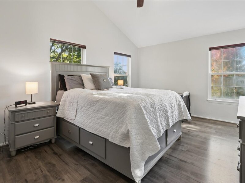 1107 Manchester Circle Grayslake IL 60030