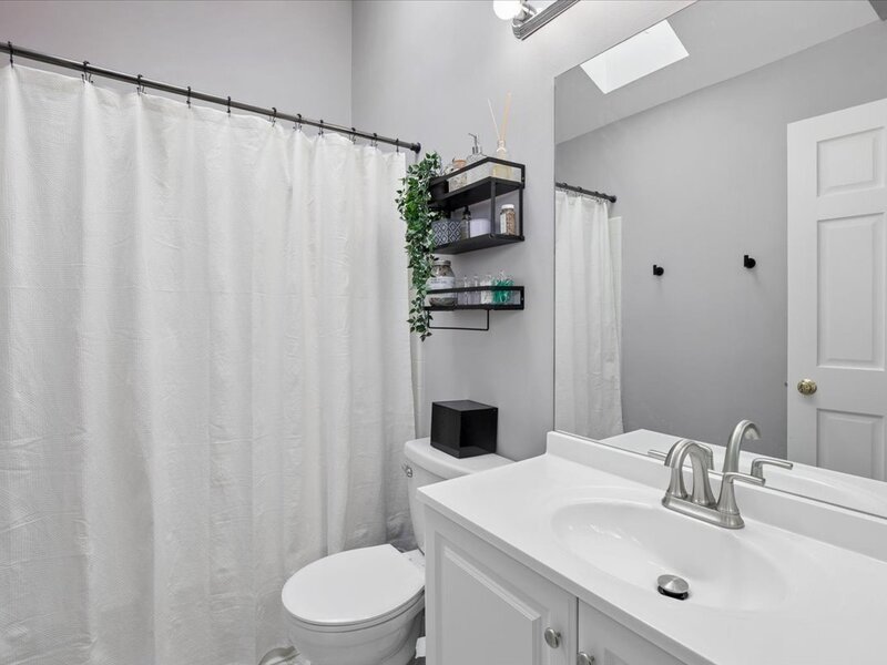 1107 Manchester Circle Grayslake IL 60030