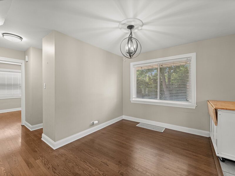 18516 Clyde Road Homewood IL 60430