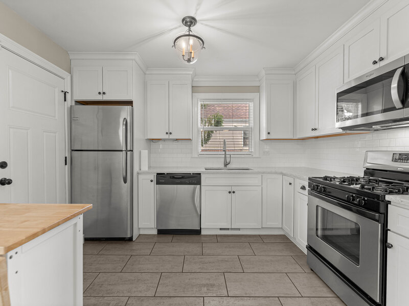 18516 Clyde Road Homewood IL 60430